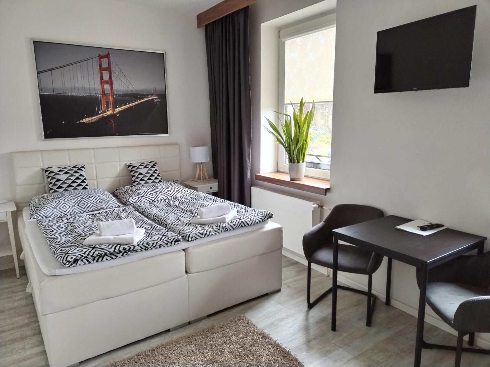 Hotel Na Baste Jablonec nad Nysą Zewnętrze zdjęcie
